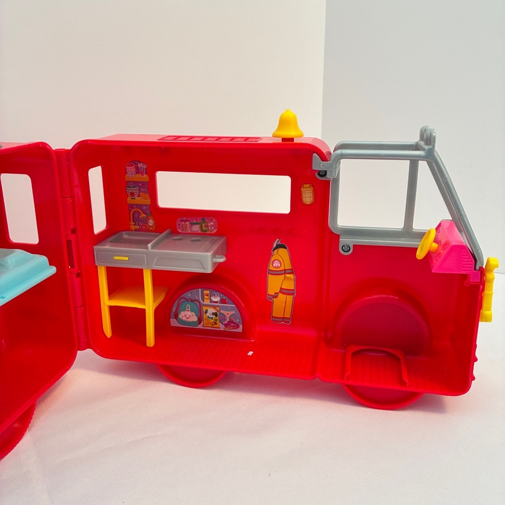 Barbie Chelsea Fire Truck Playset - Picture 5 of 7